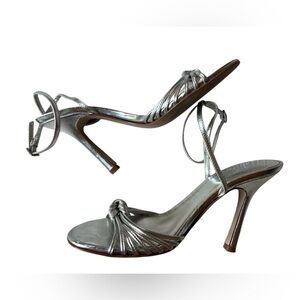 VINTAGE 90S ALDO SILVER METALLIC KITTEN HEELS 37 / 6.5